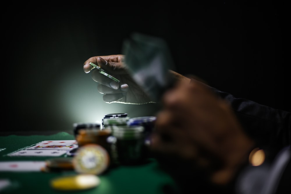 Chip poker — ilustrasi bonus rollingan